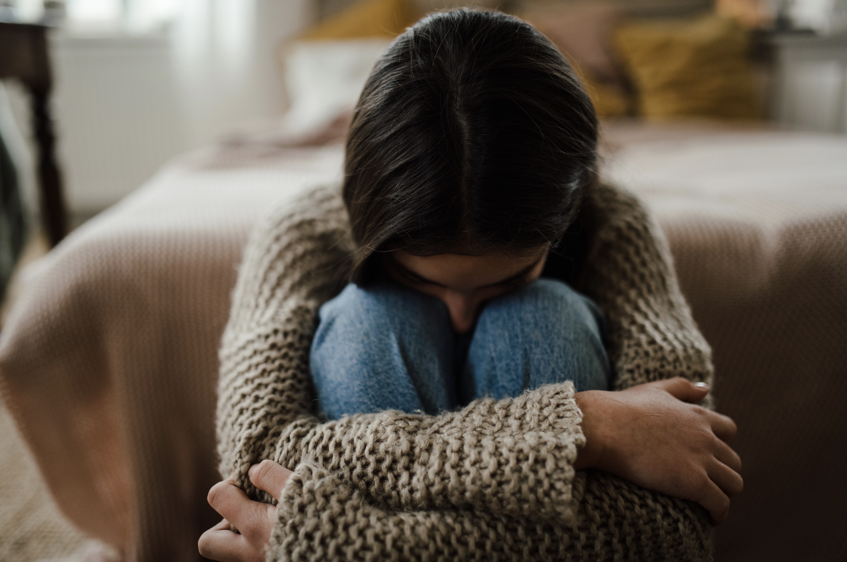 LIGHT ON SHADOW – Il est temps de briser le silence des abus sexuels