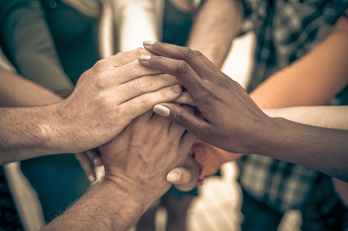 Menschen aller Länder  – eint euch